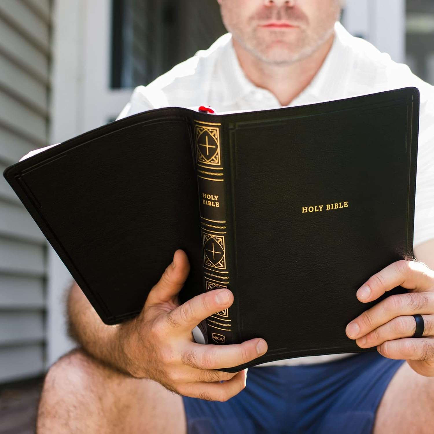 NKJV Giant Print Thinline Bible: Black Leather Soft (ISBN