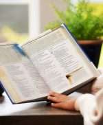 NIV Chronological Study Bible: Black Leathersoft (ISBN