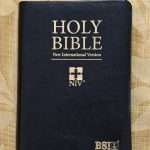 NIV Bible Compact Size Black Open Type - BSI (ISBN:9788119796076)